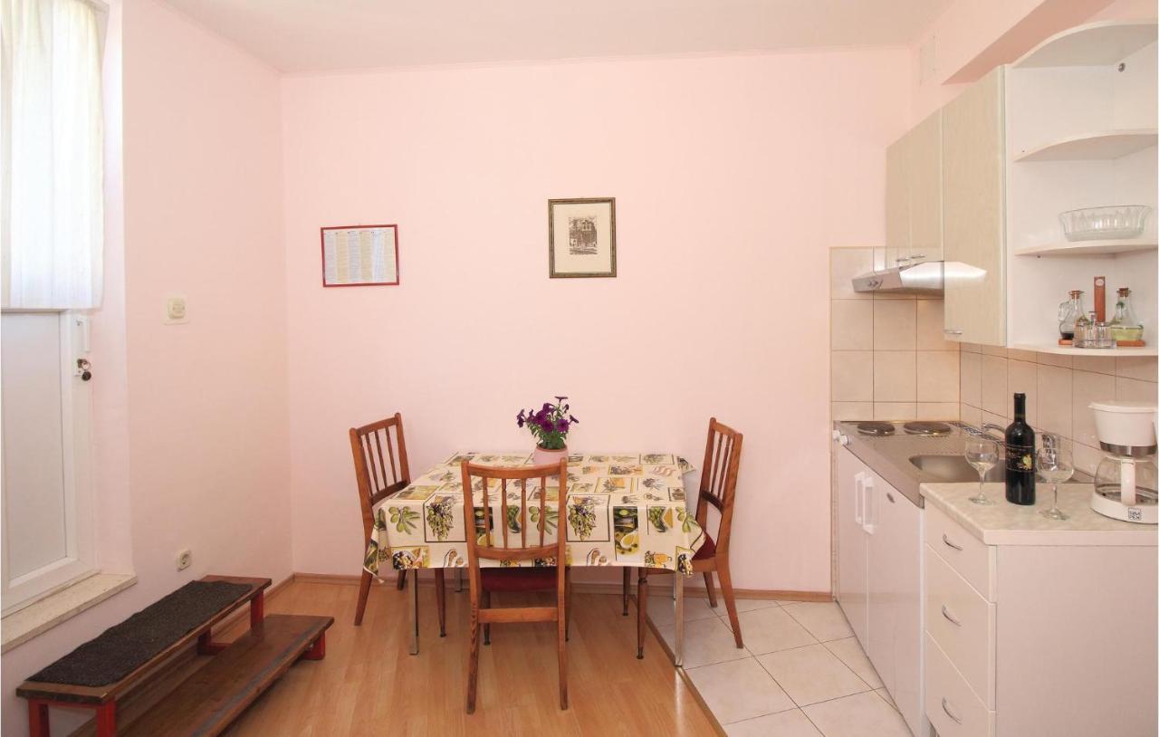1 Bedroom Nice Apartment In Kastel Sucurac คาชเตลา ภายนอก รูปภาพ