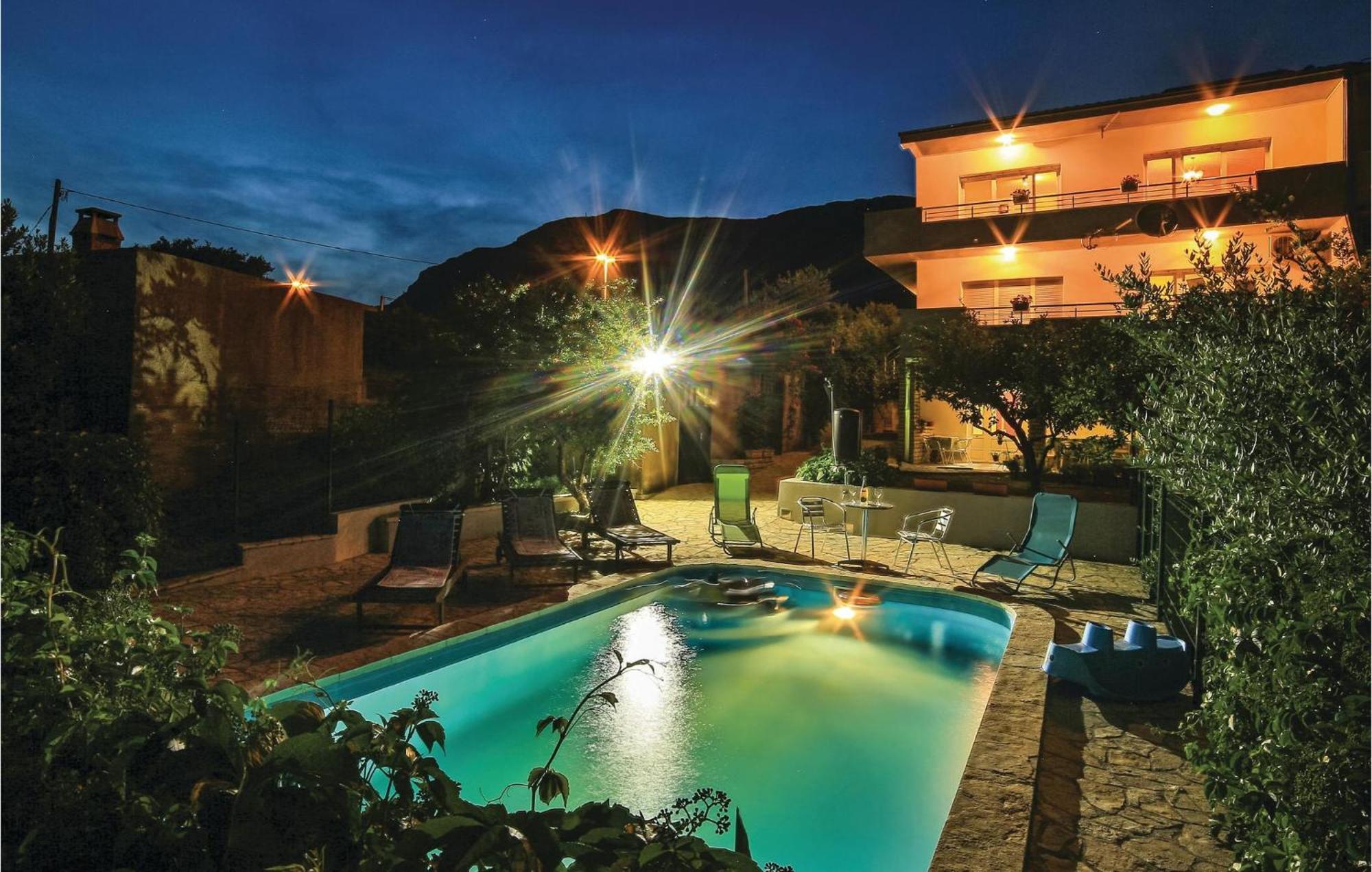 1 Bedroom Nice Apartment In Kastel Sucurac คาชเตลา ภายนอก รูปภาพ