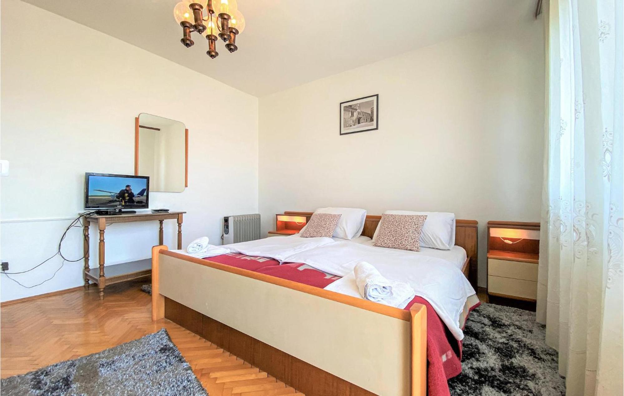 1 Bedroom Nice Apartment In Kastel Sucurac คาชเตลา ภายนอก รูปภาพ